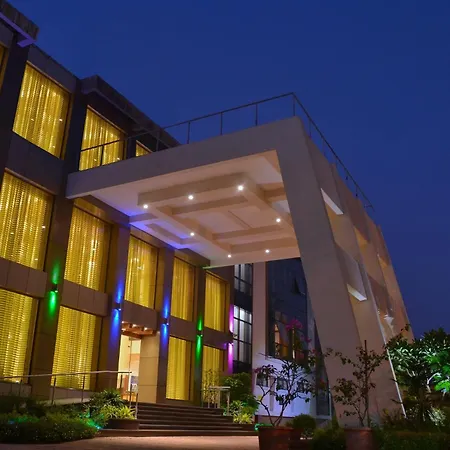 Club Emerald-3